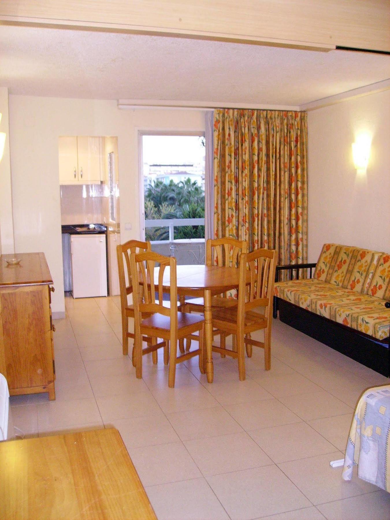 Apartamentos Alboran-Arysal Salou Exterior foto