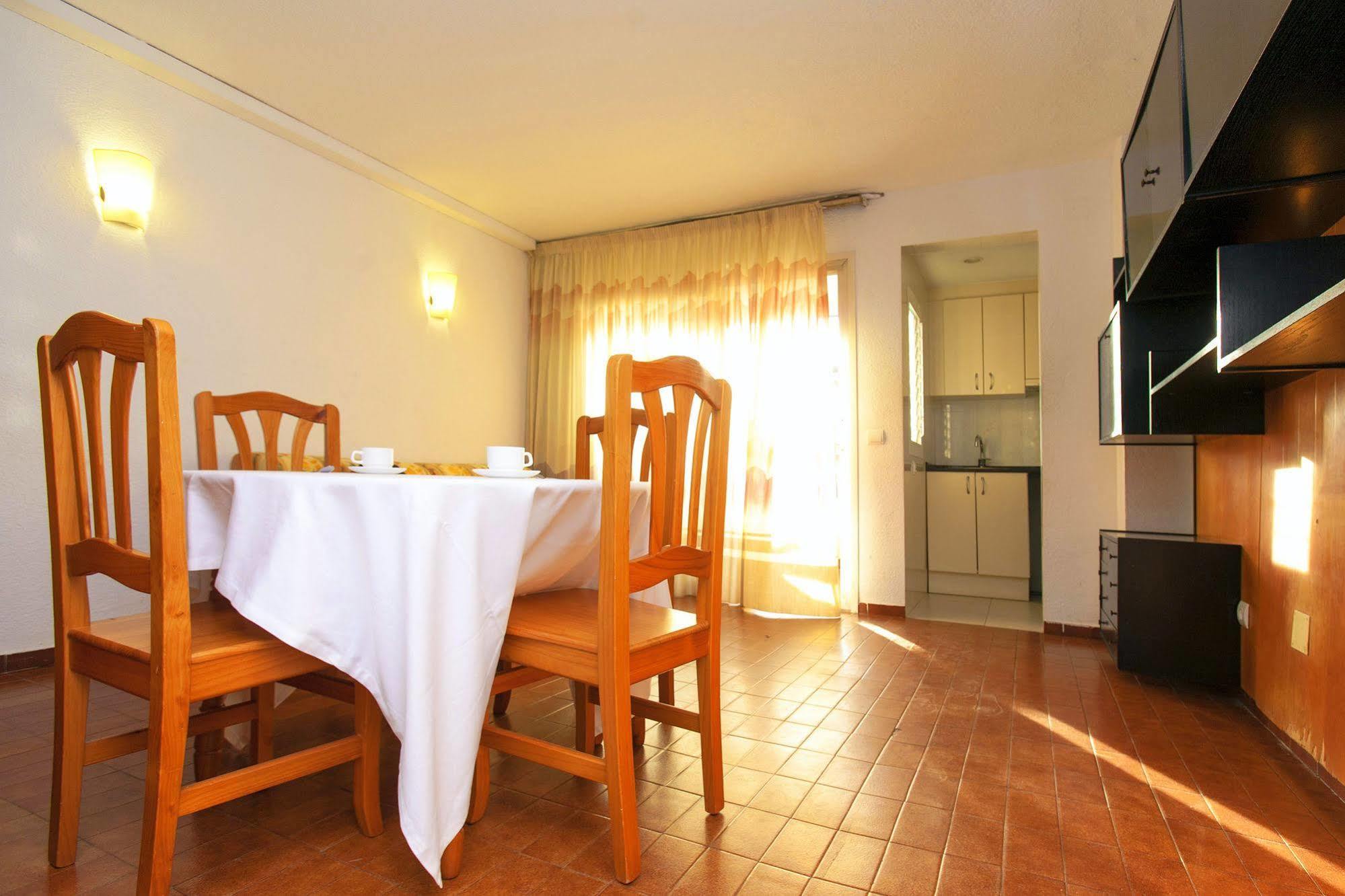 Apartamentos Alboran-Arysal Salou Exterior foto